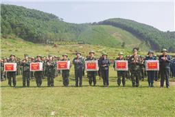 Chú trọng xây dựng LLVT địa phương vững mạnh